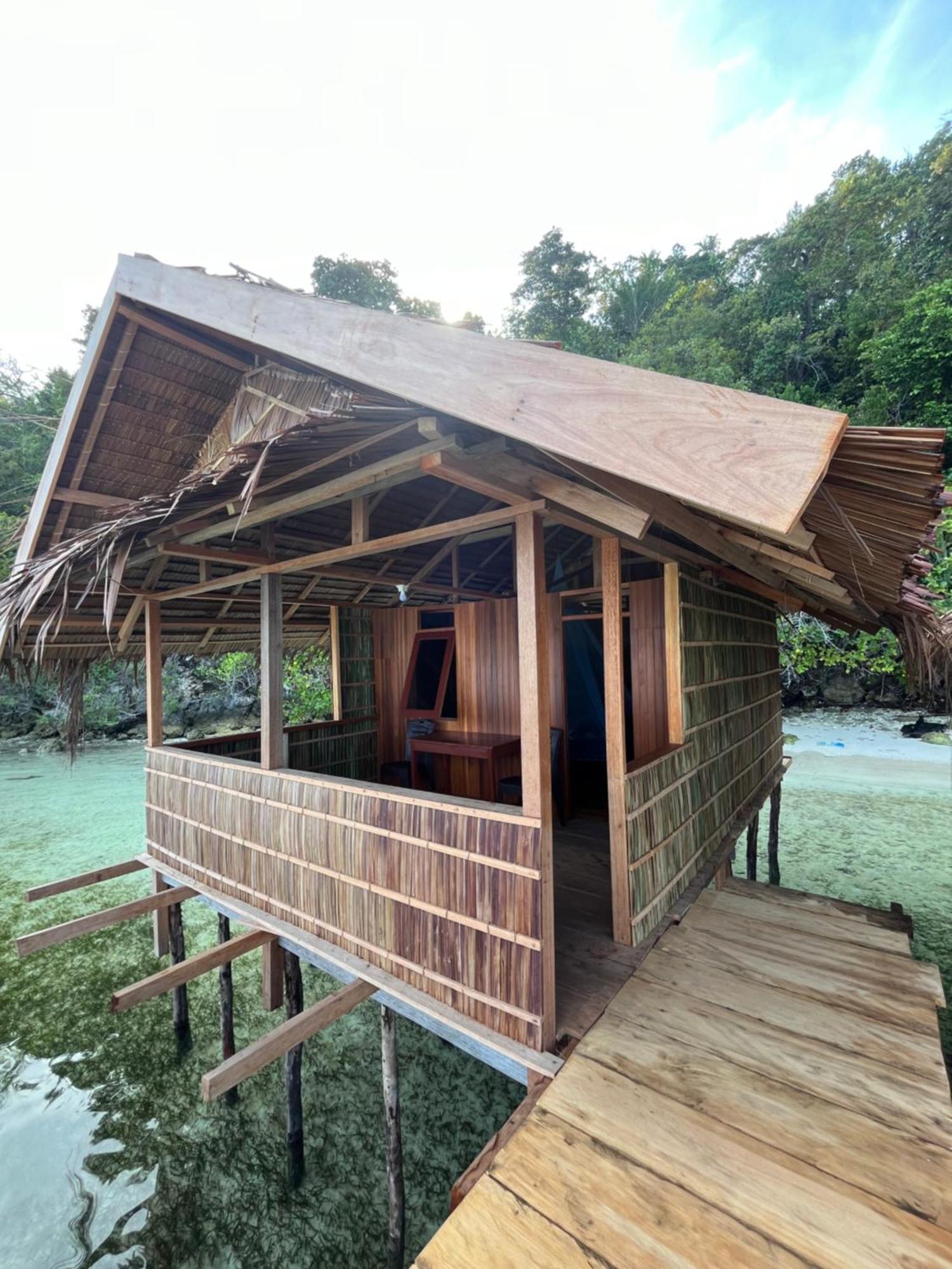 Junior Homestay Kri ภายนอก รูปภาพ