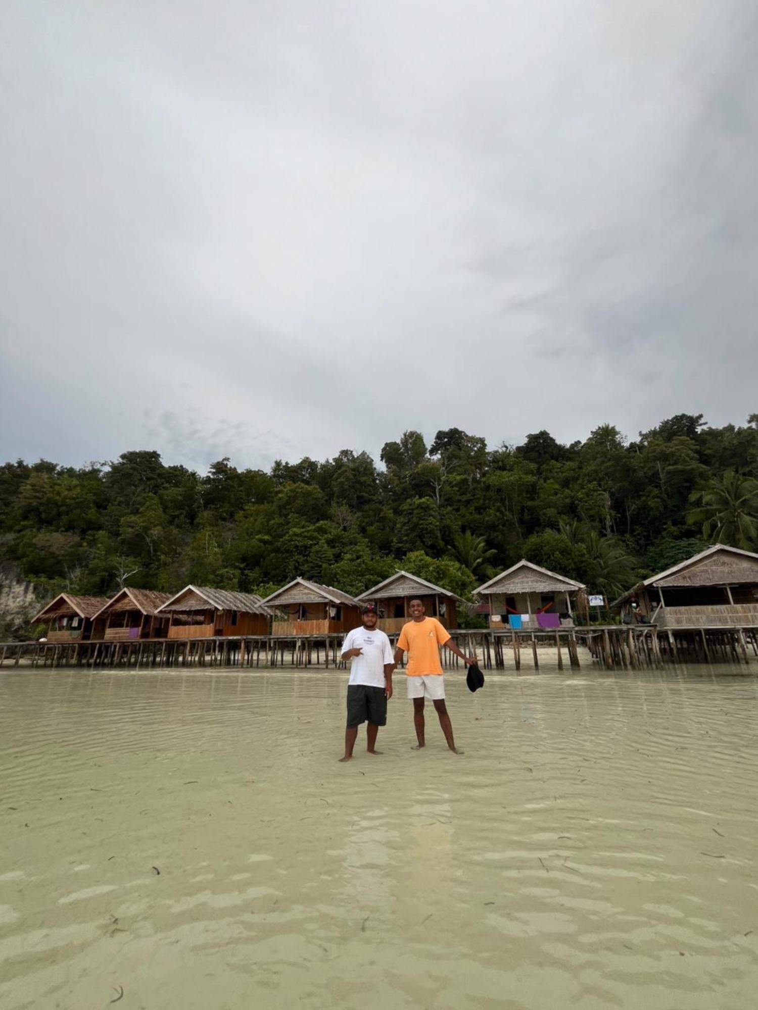 Junior Homestay Kri ภายนอก รูปภาพ